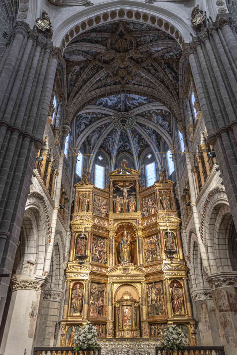Zaragoza - Tarazona 16 - catedral de Santa María de la Huerta.jpg
